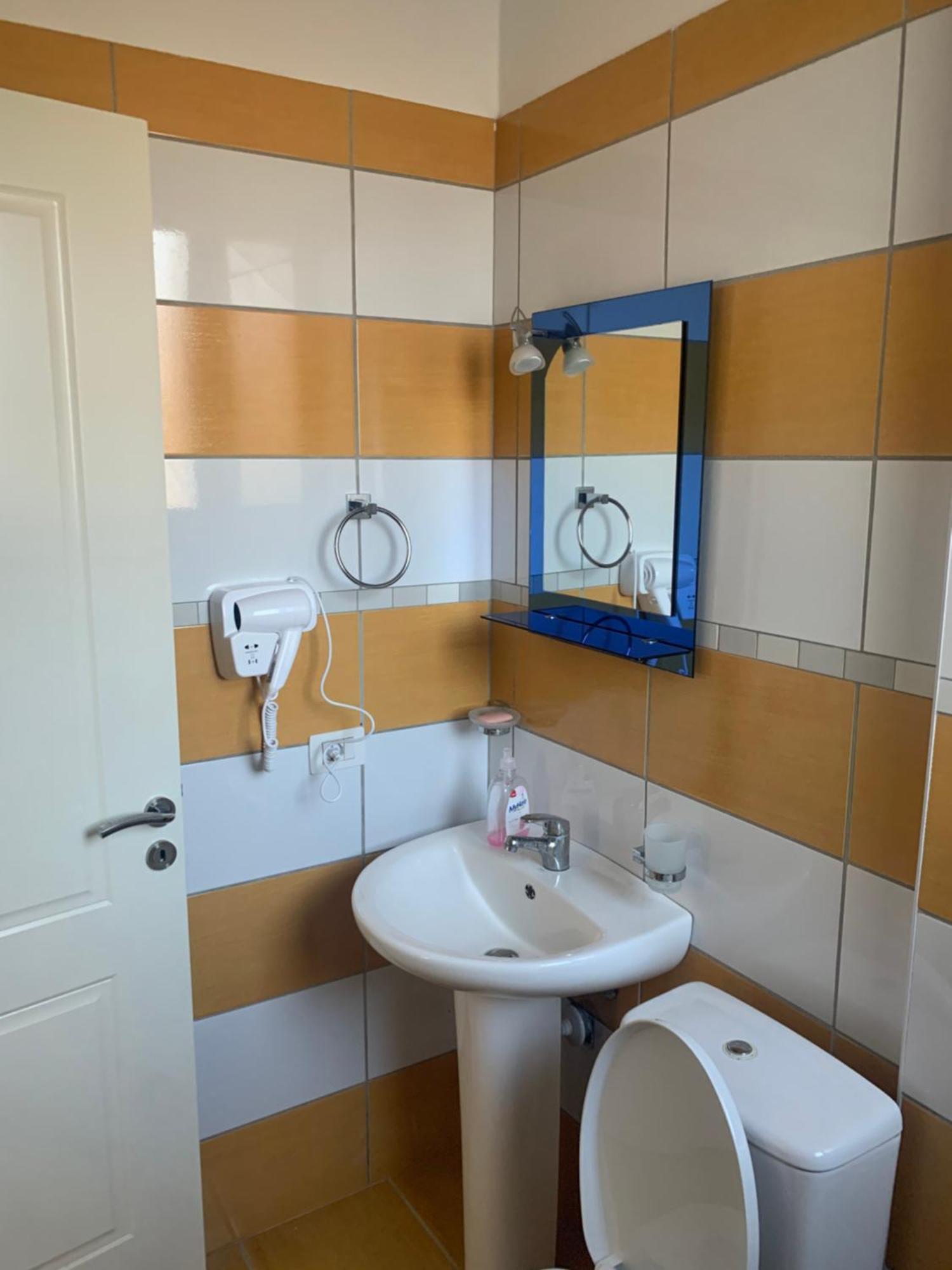 Adriatik Apartaments Sarandë 外观 照片