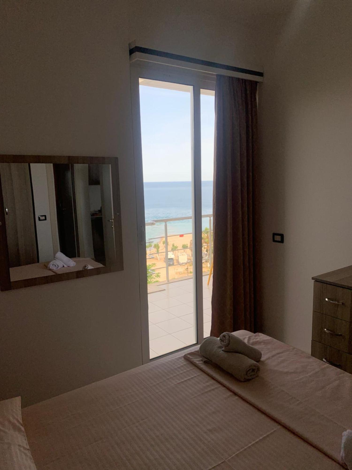 Adriatik Apartaments Sarandë 外观 照片
